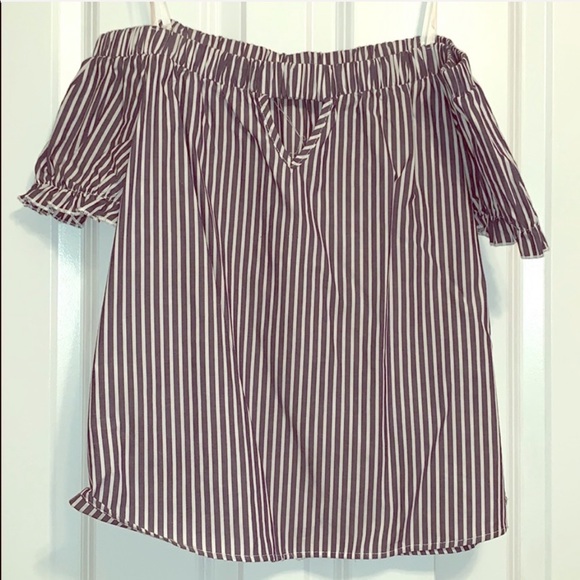 Keyhole Cut Off The Shoulders Top - Picture 3 of 5